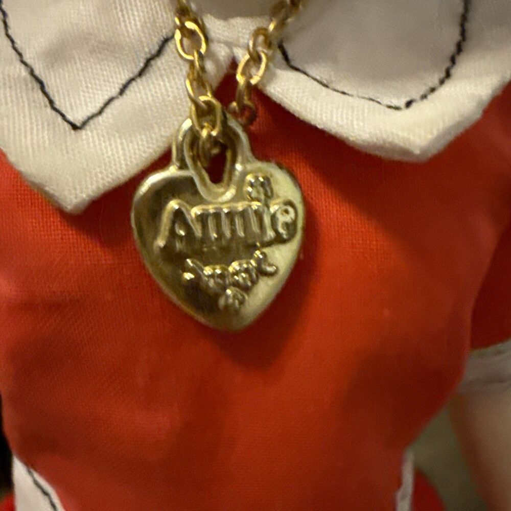 1982 The World of Annie Knickerbocker 11" Doll With Necklace - Picture 6 of 11